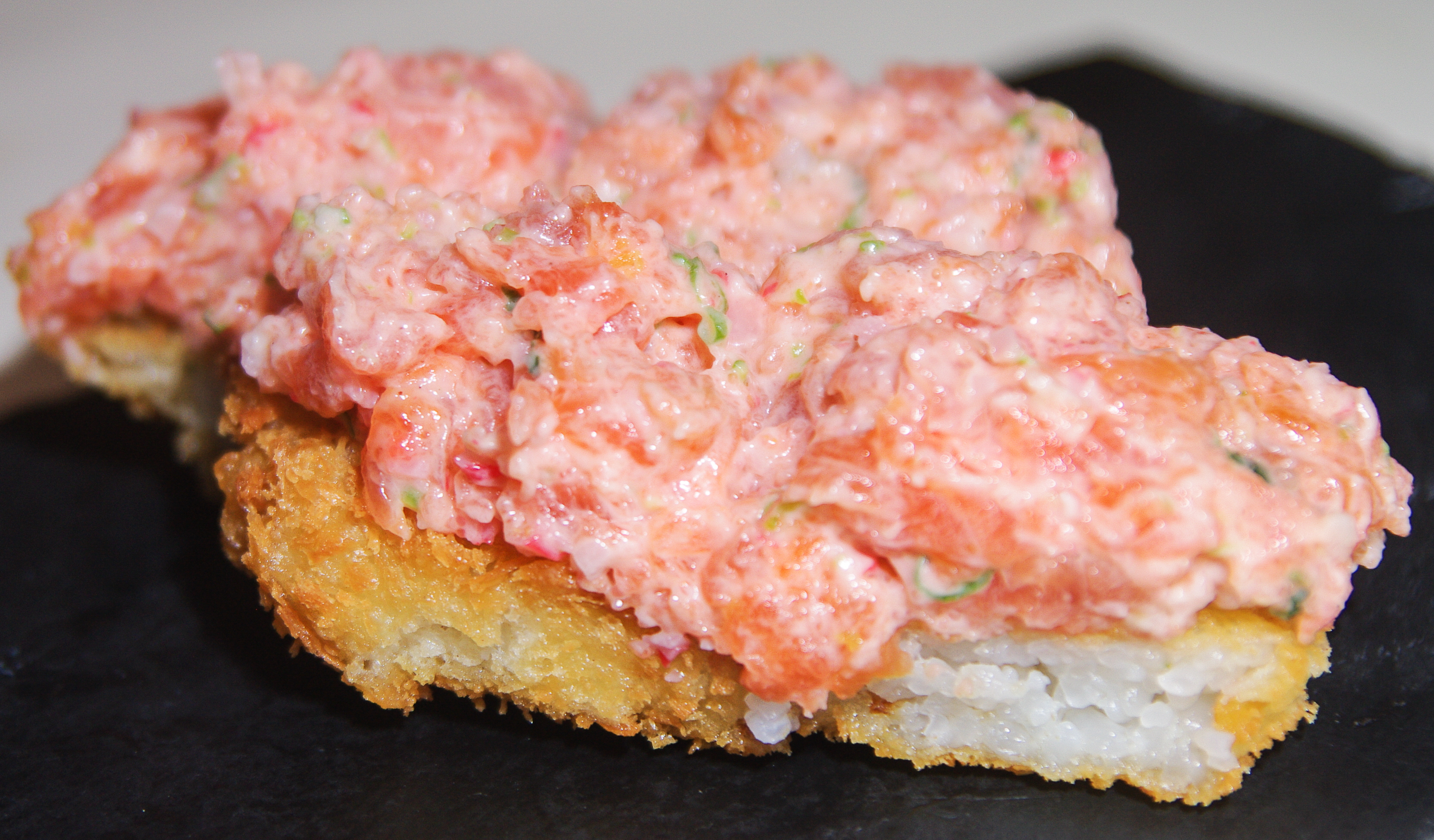 Crispy Salmon Rice (4 Stk.)